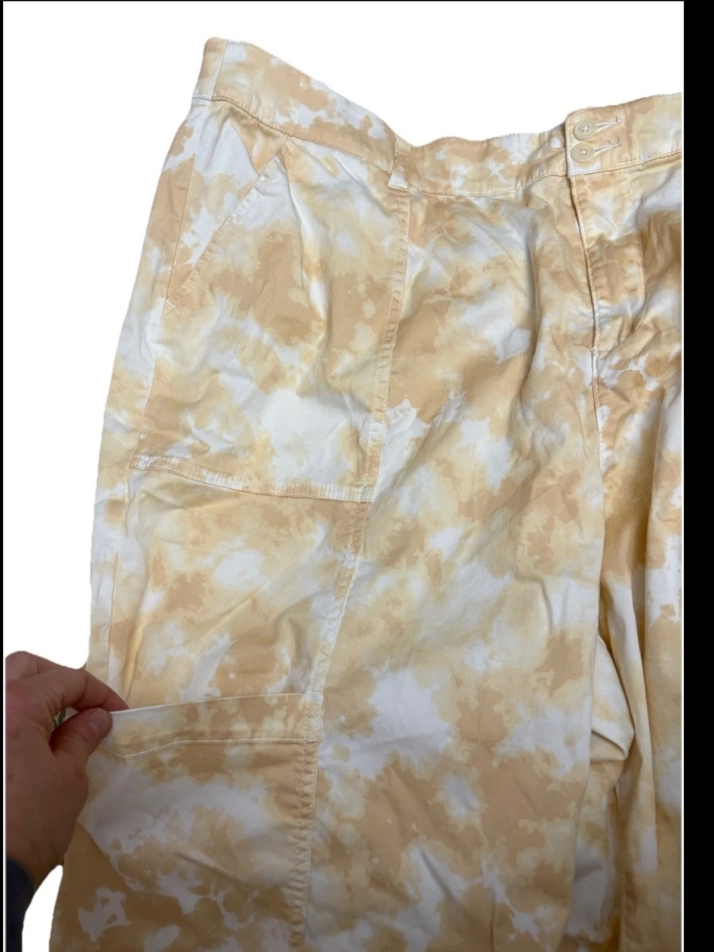 Lane Bryant capri cargo pants . Butter yellow/White Tie-Dye Utility Pants.size22